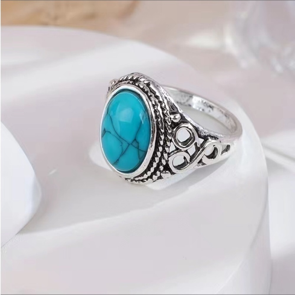 3/$25 Vintage Antique Style Faux Turquoise and Silver Tone Unisex Ring Size 6